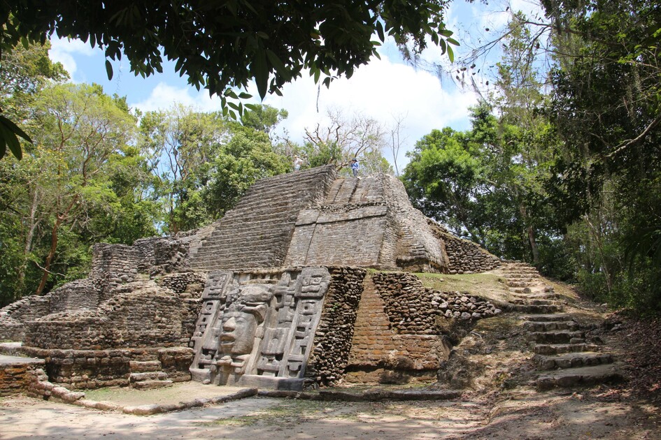 Lamanai Mayan site | Elizabeth on the Road